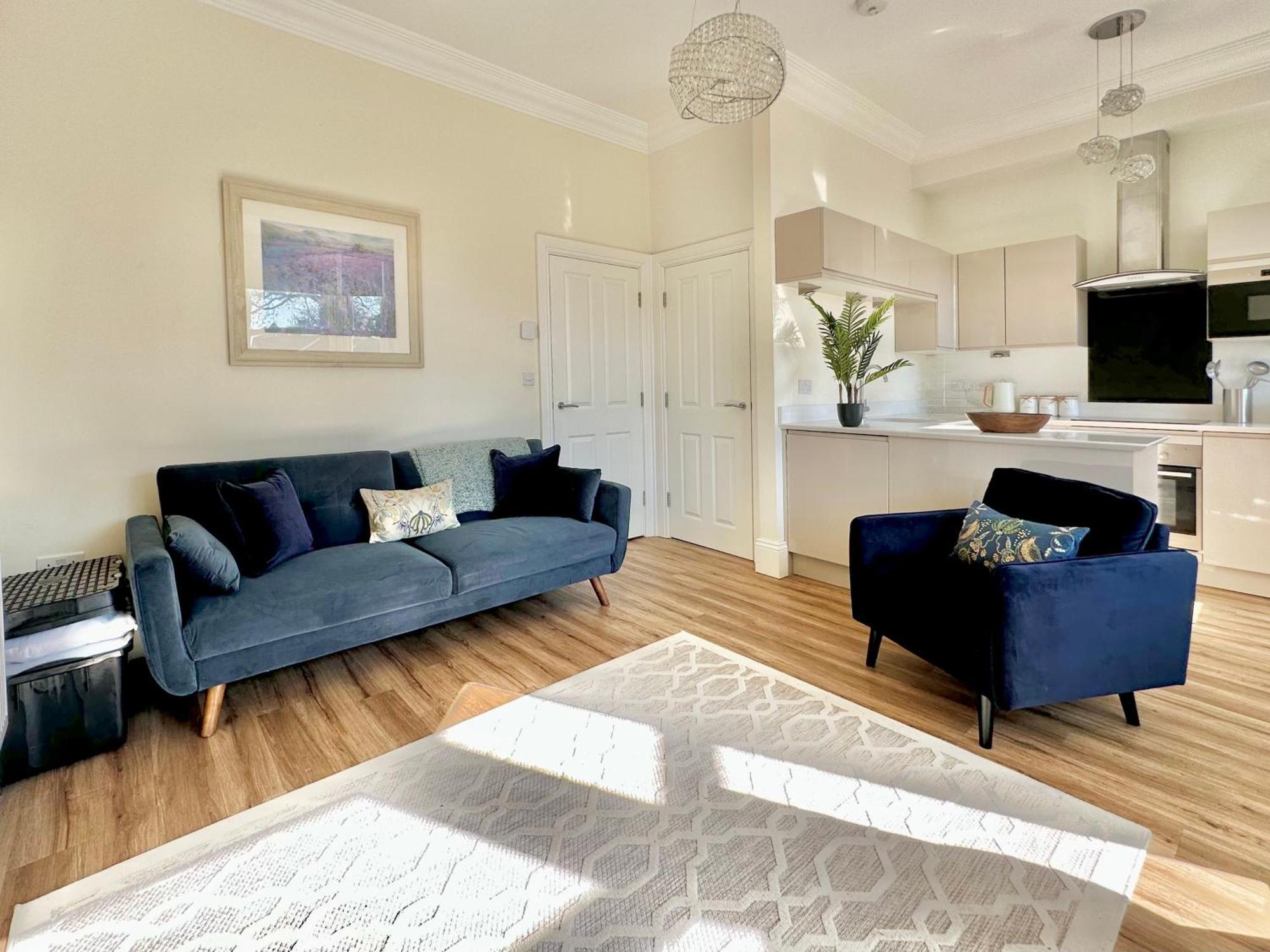 Clifford'S Reach At Bluebridge Court With Free Parking Apartment York Exterior photo