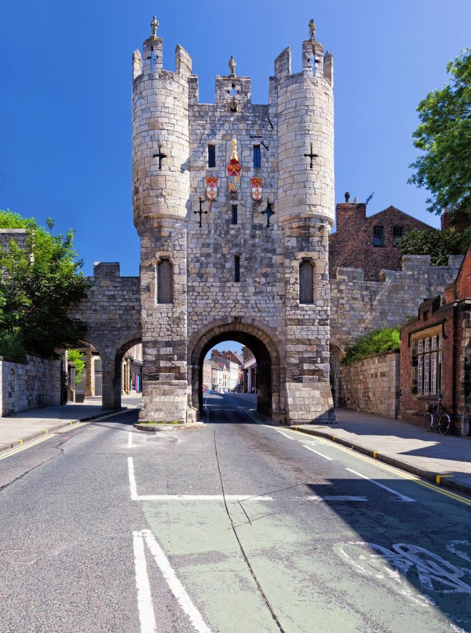 Clifford'S Reach At Bluebridge Court With Free Parking Apartment York Exterior photo